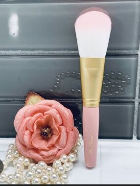 Too Faced Pink Makeup Flatbuki Brush with Gold Ferrule